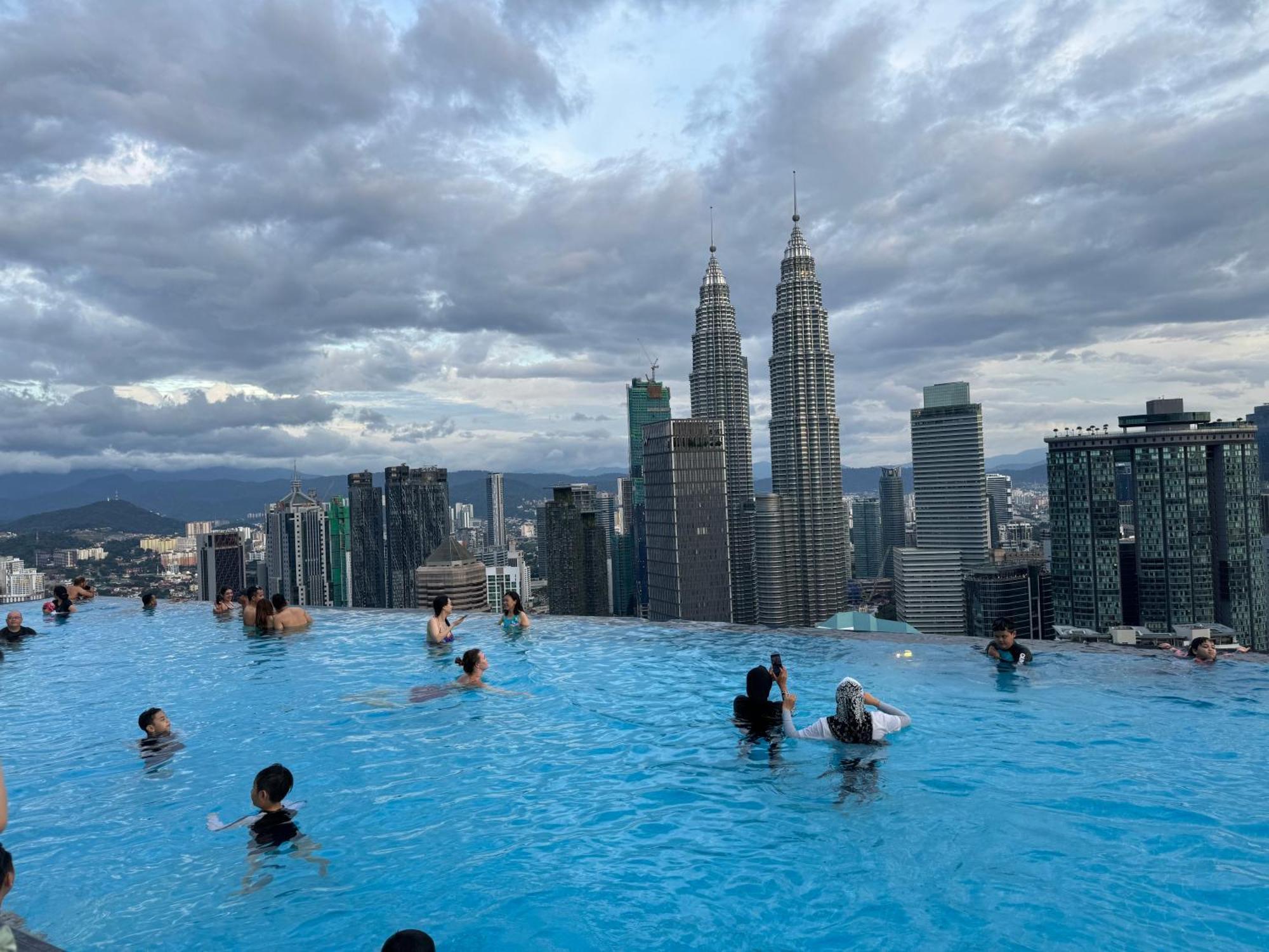 Platinum 2 Klcc By Infinity Pool Apartment Kuala Lumpur Bagian luar foto